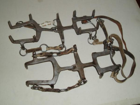 Crampón antiguo Crampón antiguo