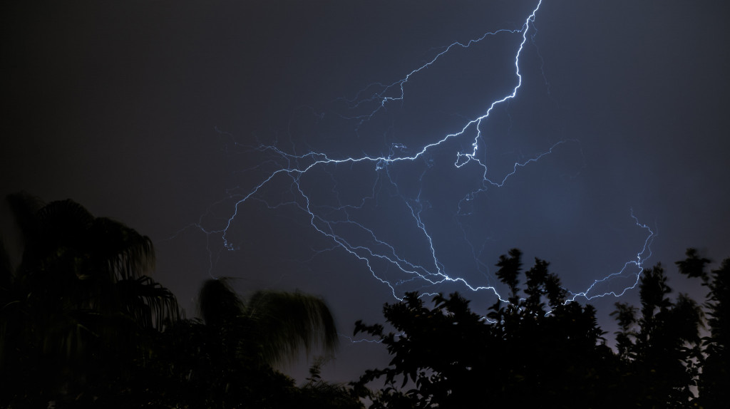 Tormenta eléctrica