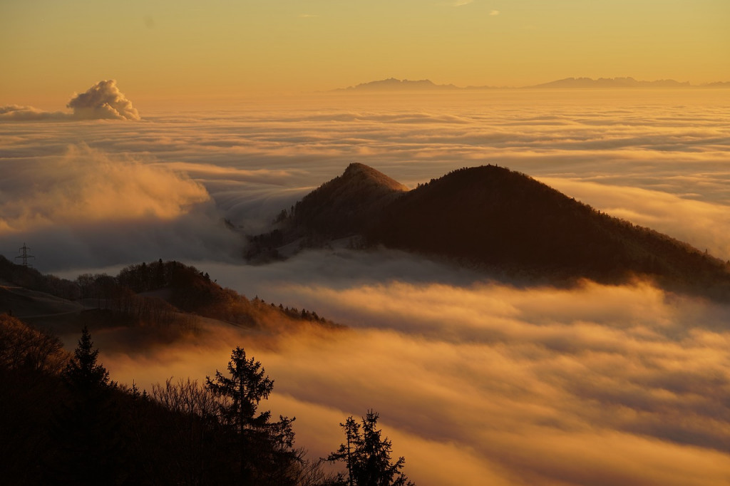 Mares de nubes