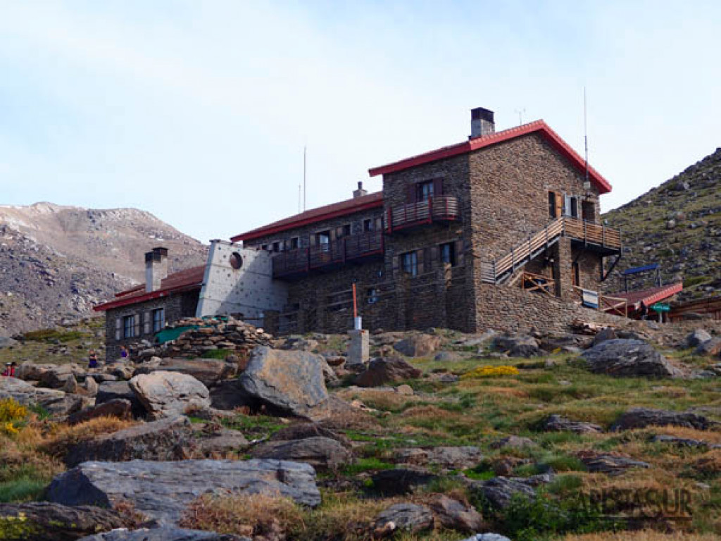 Refugio Poqueira Refugio Poqueira