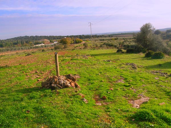 Rocas al salir de Hornachuelos por el sendero del Águila