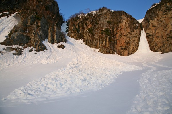 Alud de fusión o nieve húmeda