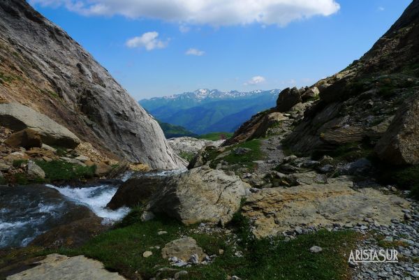 Sendero de bajada del Valle de los Sarrios