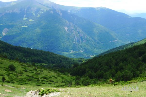 Valle de bajada desde el collado Baxo Lenito