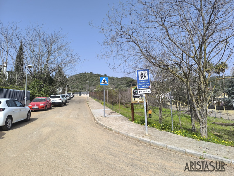 Cartel de acceso a la cuesta de la traición