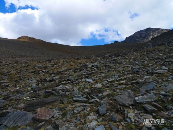 Última parte de la subida al collado junto al pico Juego de Bolos