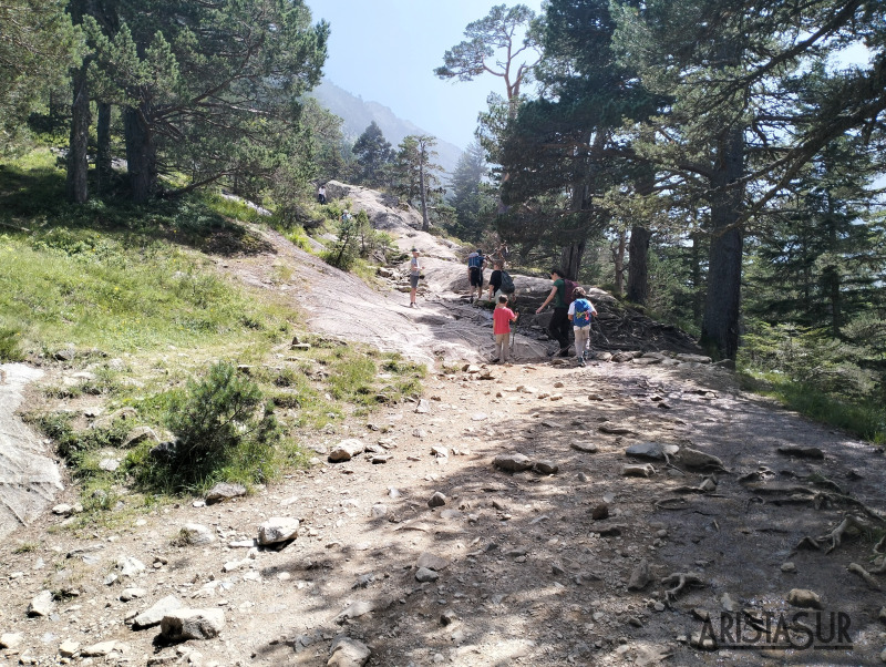 Subida por GR-10 al Lac de Gaube