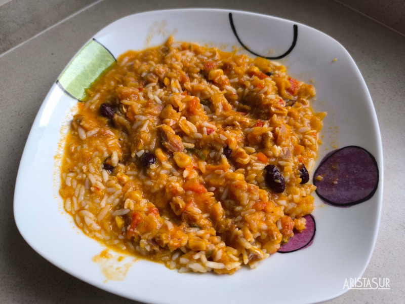 Comida liofilizada en el plato