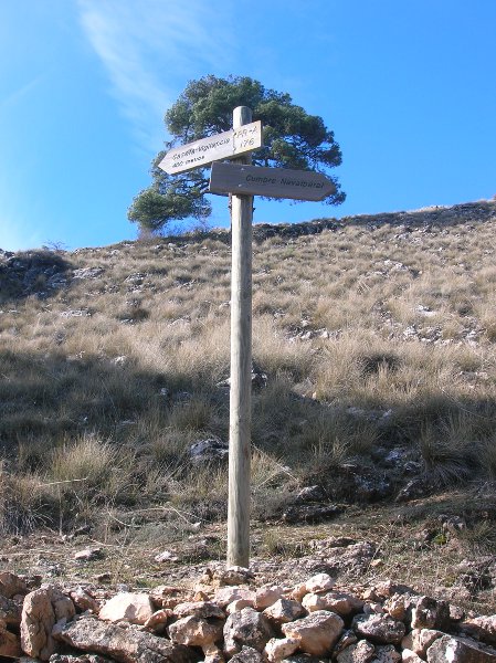 Cruce antes de la subida al Navalperal