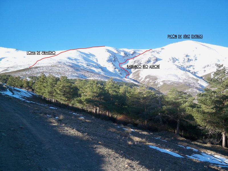 Vista de la ruta de subida al picón de Jérez