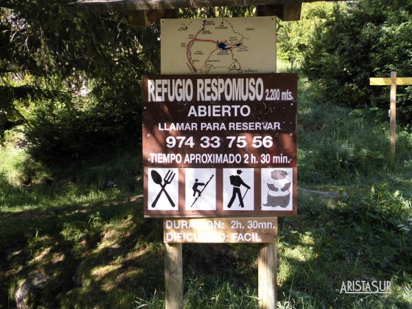 Cartel informativo acceso Refugio Respomuso