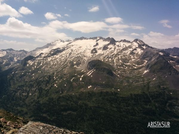 Vistas del macizo de la Maladeta desde el pico Salvaguardia