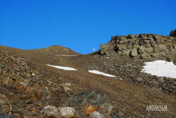 Última parte de la subida desde Lagunillos de la Virgen al Refugio de la Carihuela