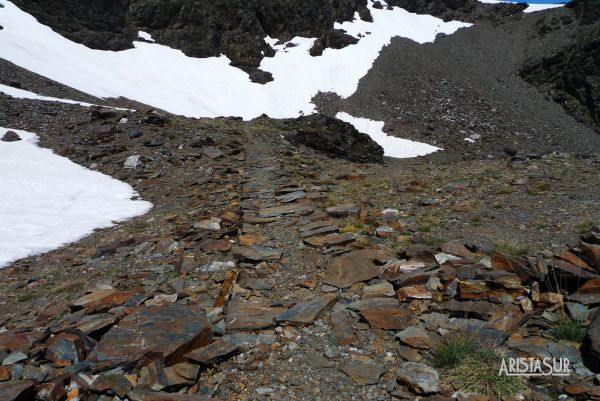 Restos del antiguo camino en Verea Cortá